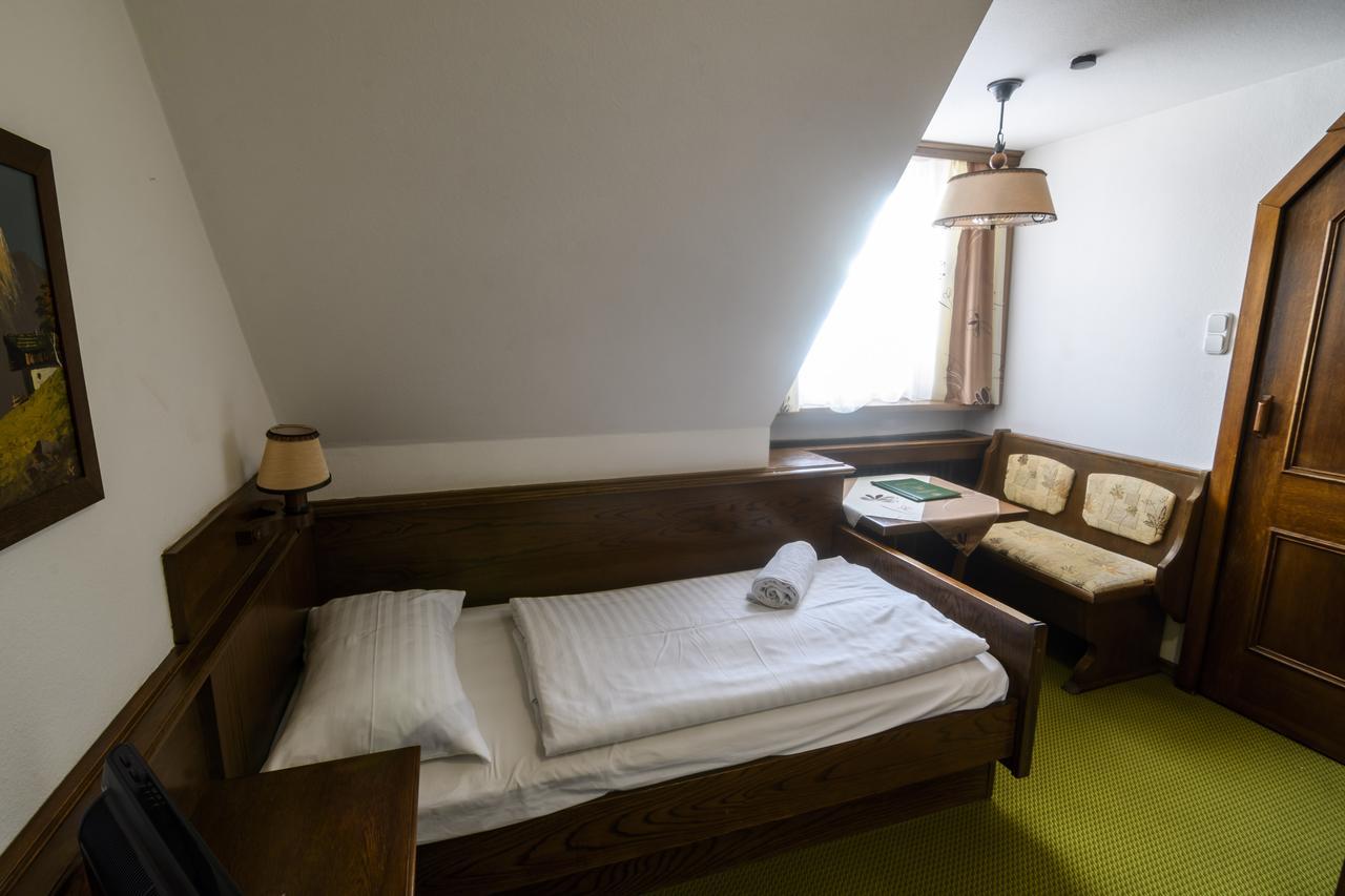 Gasthof Zum Jaegerwirt Hotel มาเรียตเซลล์ ห้อง รูปภาพ