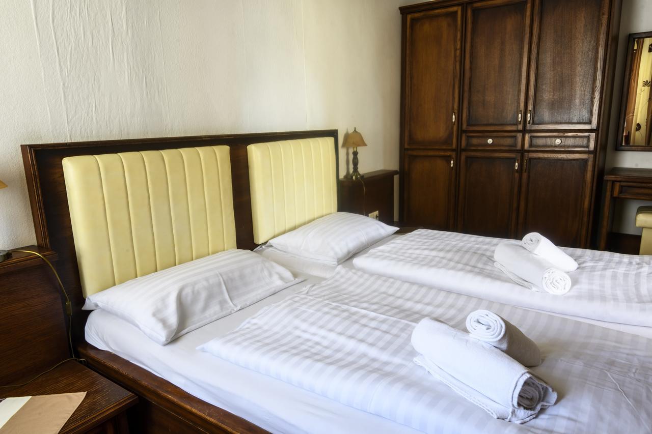 Gasthof Zum Jaegerwirt Hotel มาเรียตเซลล์ ห้อง รูปภาพ