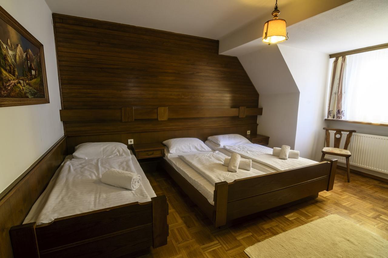 Gasthof Zum Jaegerwirt Hotel มาเรียตเซลล์ ห้อง รูปภาพ