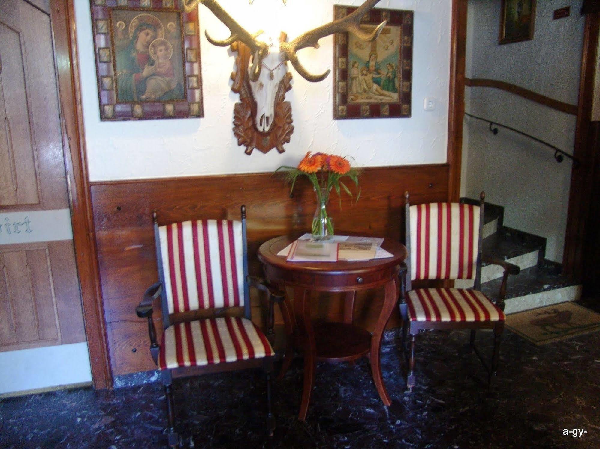 Gasthof Zum Jaegerwirt Hotel มาเรียตเซลล์ ภายนอก รูปภาพ