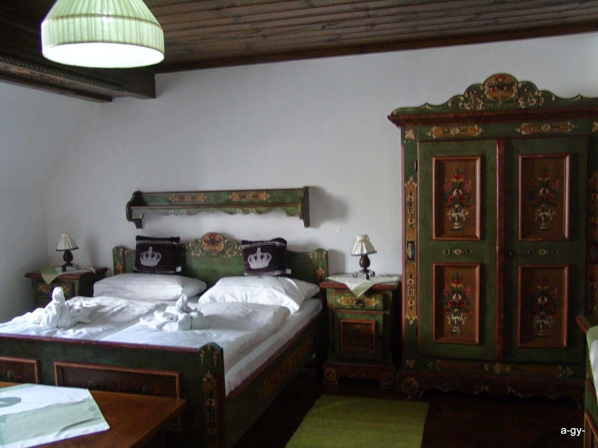 Gasthof Zum Jaegerwirt Hotel มาเรียตเซลล์ ภายนอก รูปภาพ