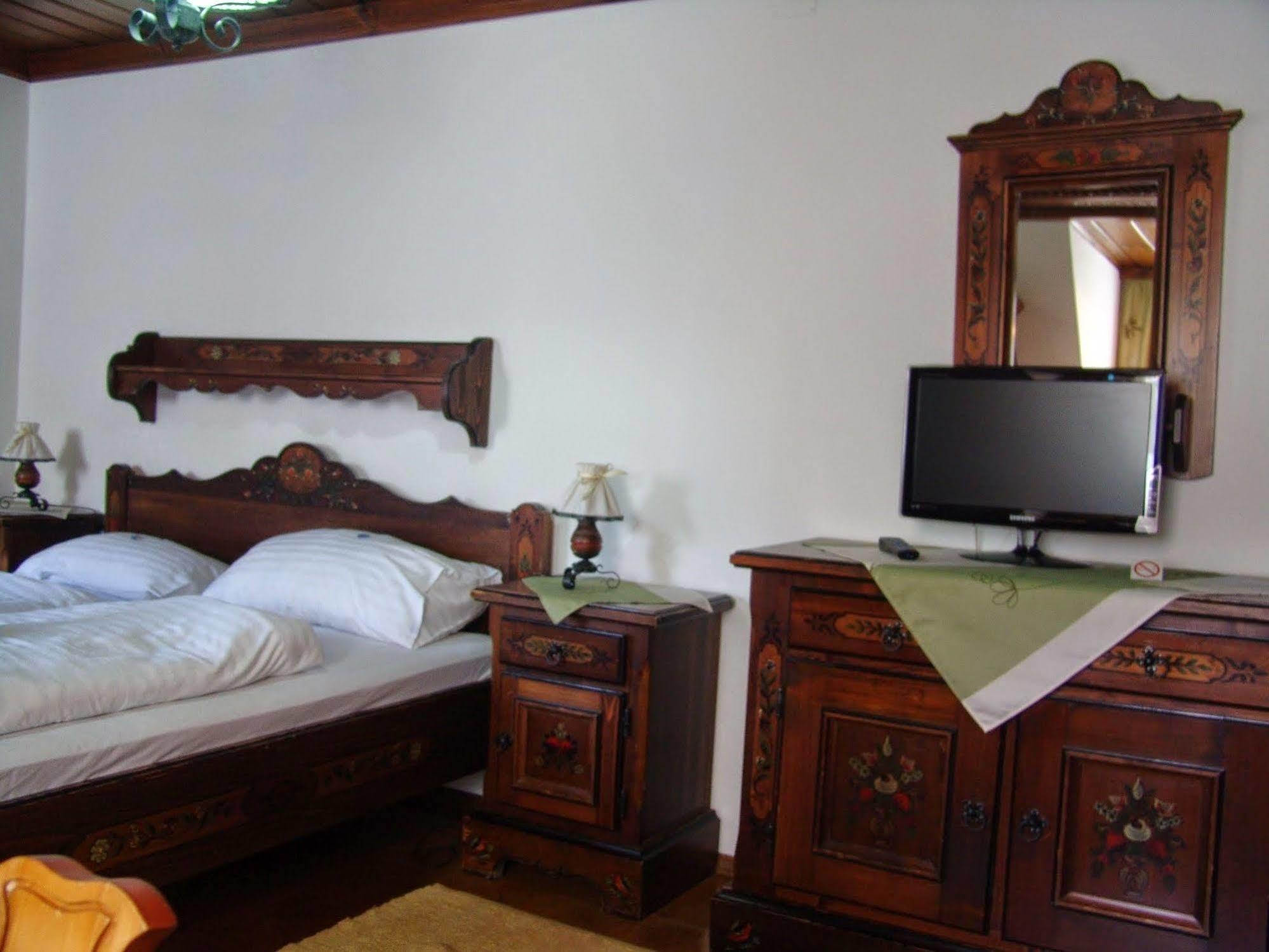 Gasthof Zum Jaegerwirt Hotel มาเรียตเซลล์ ภายนอก รูปภาพ