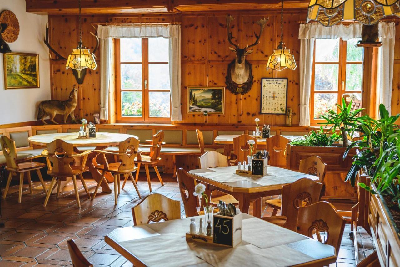 Gasthof Zum Jaegerwirt Hotel มาเรียตเซลล์ ภายนอก รูปภาพ