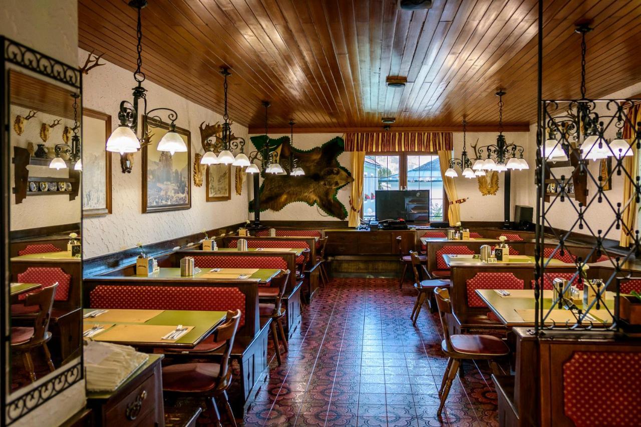 Gasthof Zum Jaegerwirt Hotel มาเรียตเซลล์ ภายนอก รูปภาพ